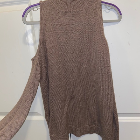Brown high neck shoulders cut out sweater - Picture 3 of 3